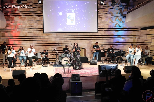 Phumzile Phago Worship in Africa 4
