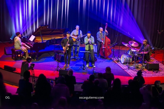 We Dance at Home - Kesivan & The Lights Live at the Baxter